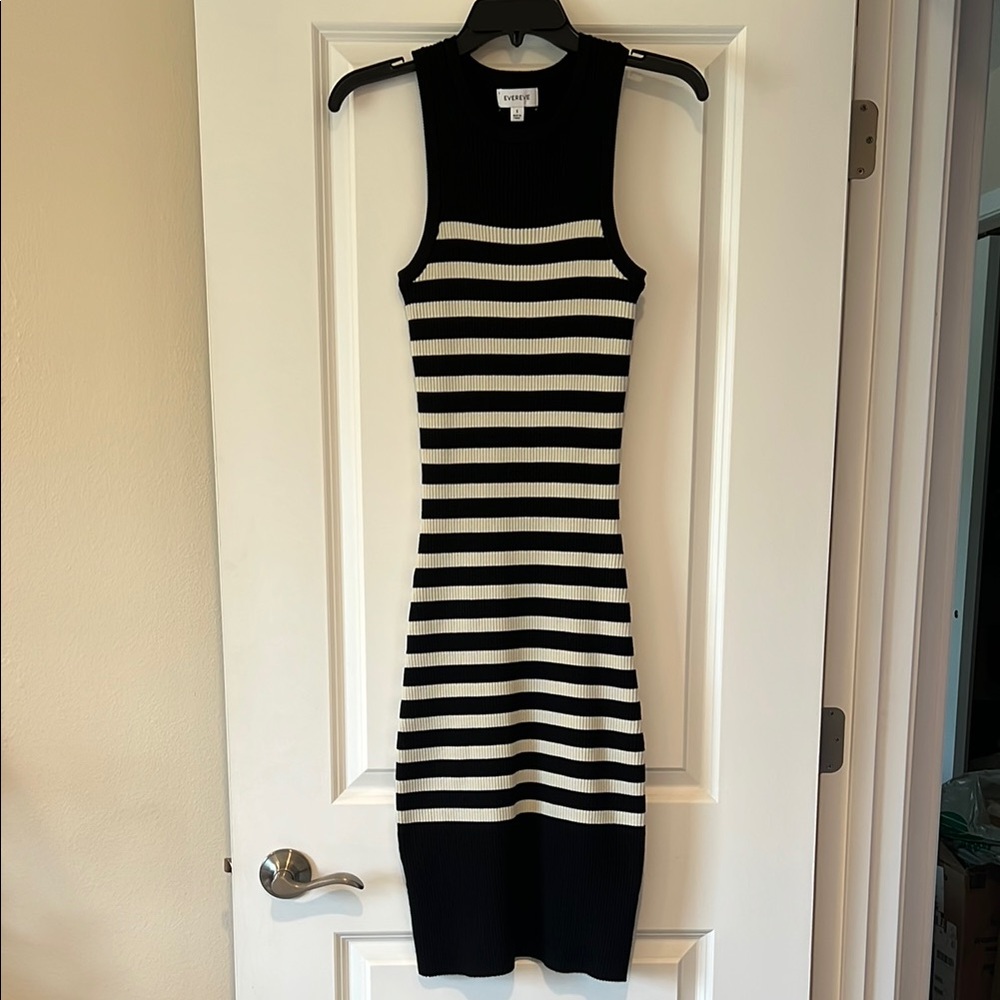 Evereve Knit Striped Black and White Sleeveless Dress